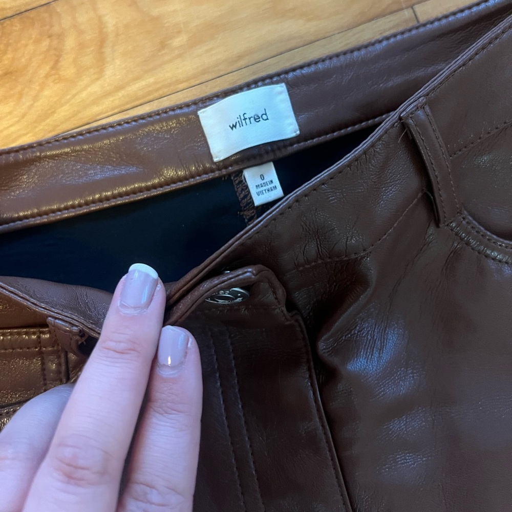 Aritzia Wilfred The Melina Leather Pants - Picture 7 of 8